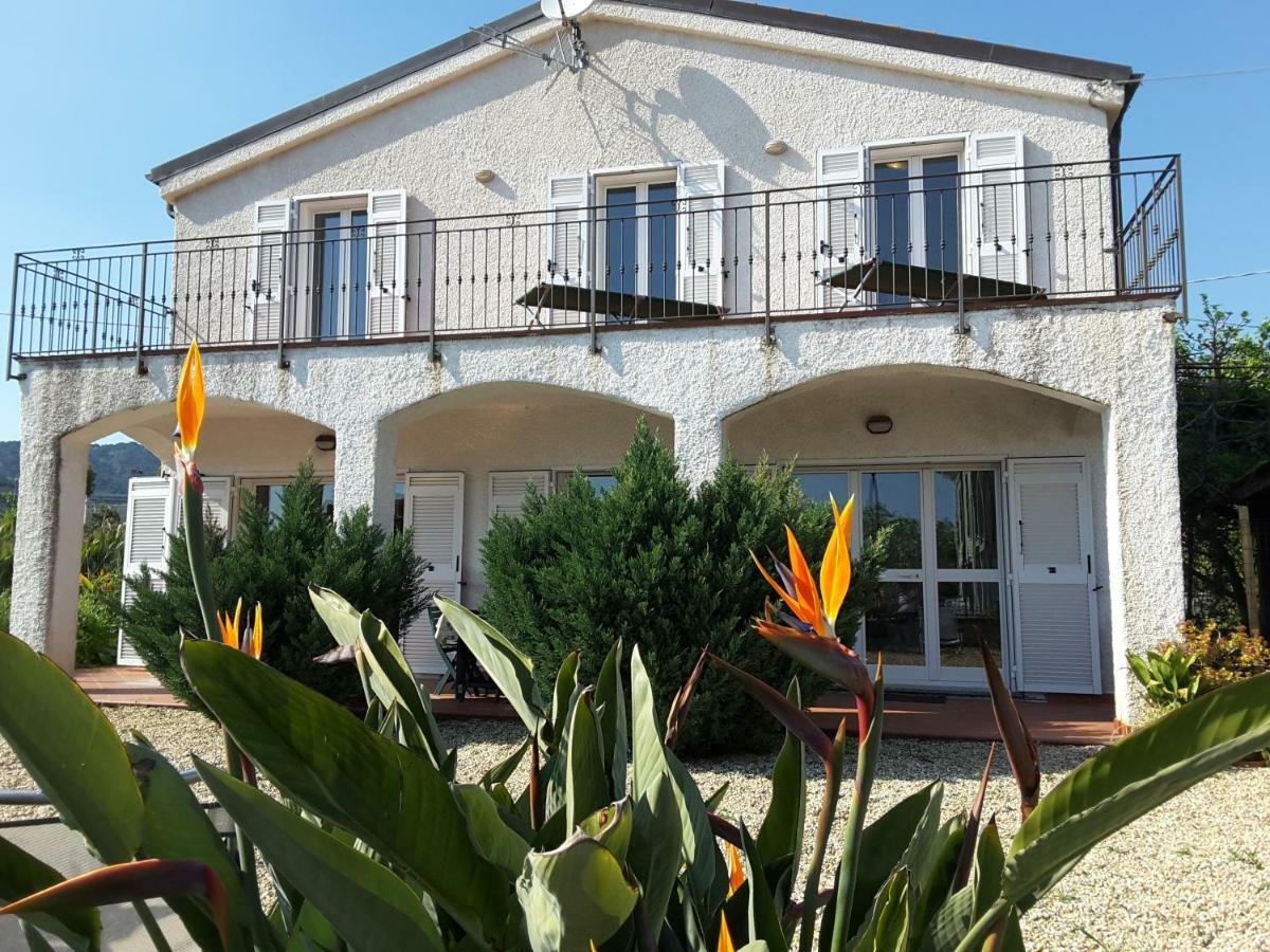 La Strelitzia Cervo Mare Apartment Luaran gambar